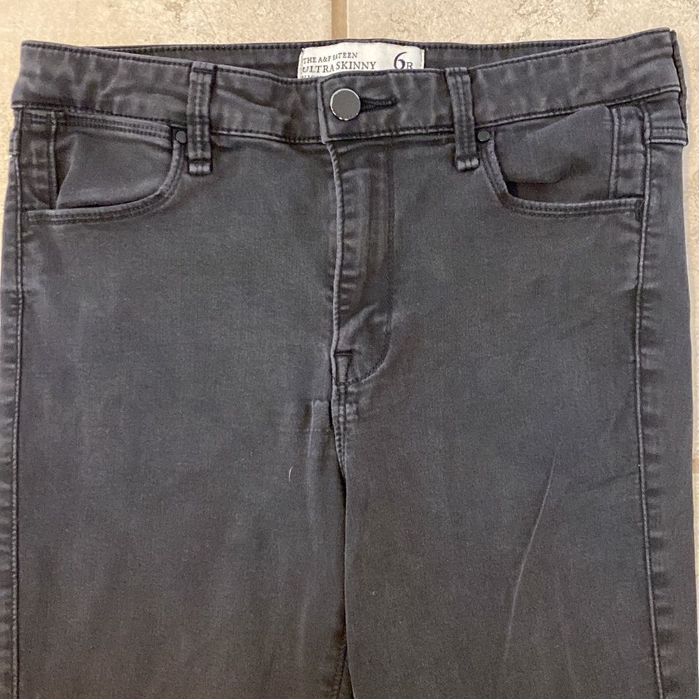 Abercrombie and Fitch Ultra Skinny High Rise 6R 28W 29L Chino Pants - Picture 2 of 6